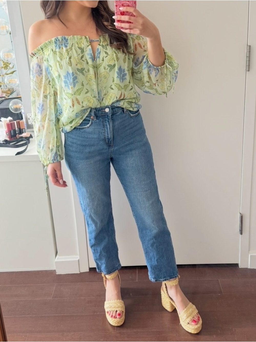 LOFT High-Rise The Straight Jeans in Medium Blue Wash Size 6